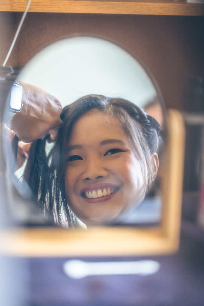 Préparatif coiffure de la mariée