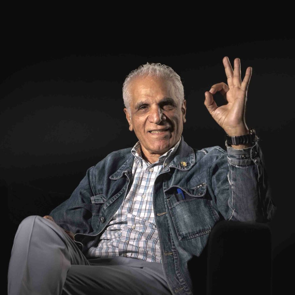 Photo illustration article portrait Kazem Bayram réalisé AU STUDIO à Rueil Malmaison par Éric Pothier Portraitiste