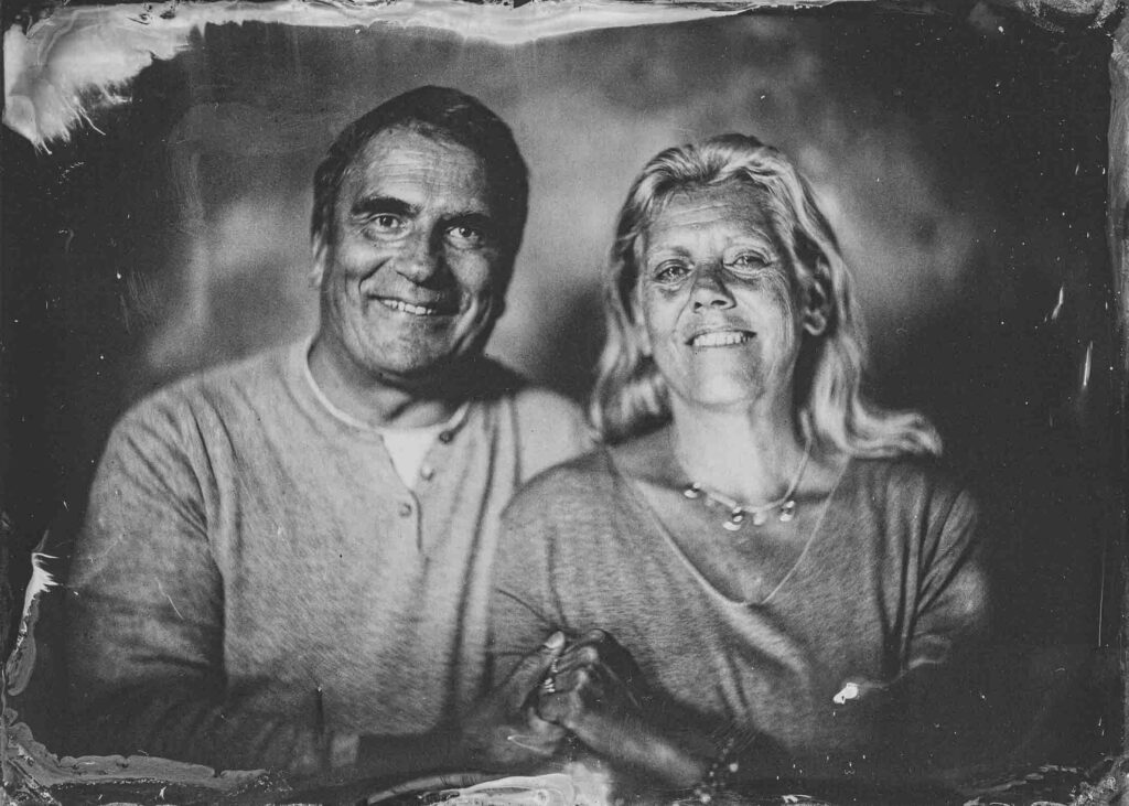 Bon cadeau original pour un couple avec un Portrait à l'ancienne au studio à Rueil-Malmaison