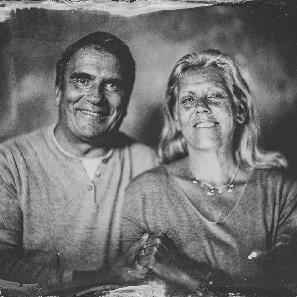 Bon cadeau original pour un couple avec un Portrait à l'ancienne au studio à Rueil-Malmaison